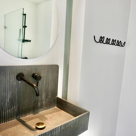 Hip And Funky Apartment Silom Soi 3, With Rooftop View กรุงเทพมหานคร ภายนอก รูปภาพ