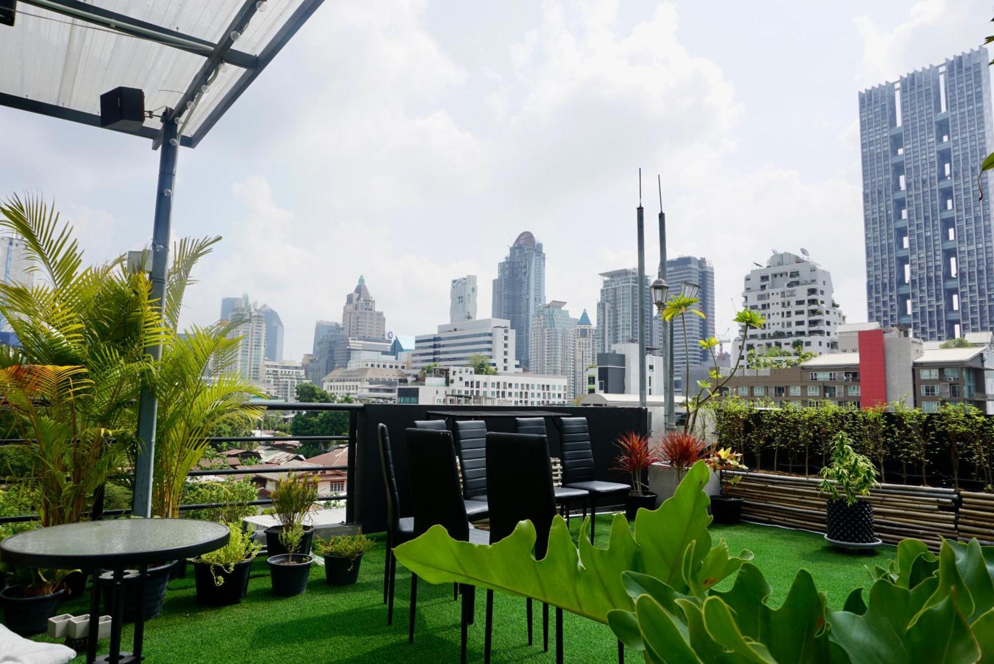 Hip And Funky Apartment Silom Soi 3, With Rooftop View กรุงเทพมหานคร ภายนอก รูปภาพ